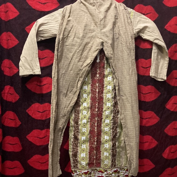 Very nicely made. Super cute. - Picture 2 of 3